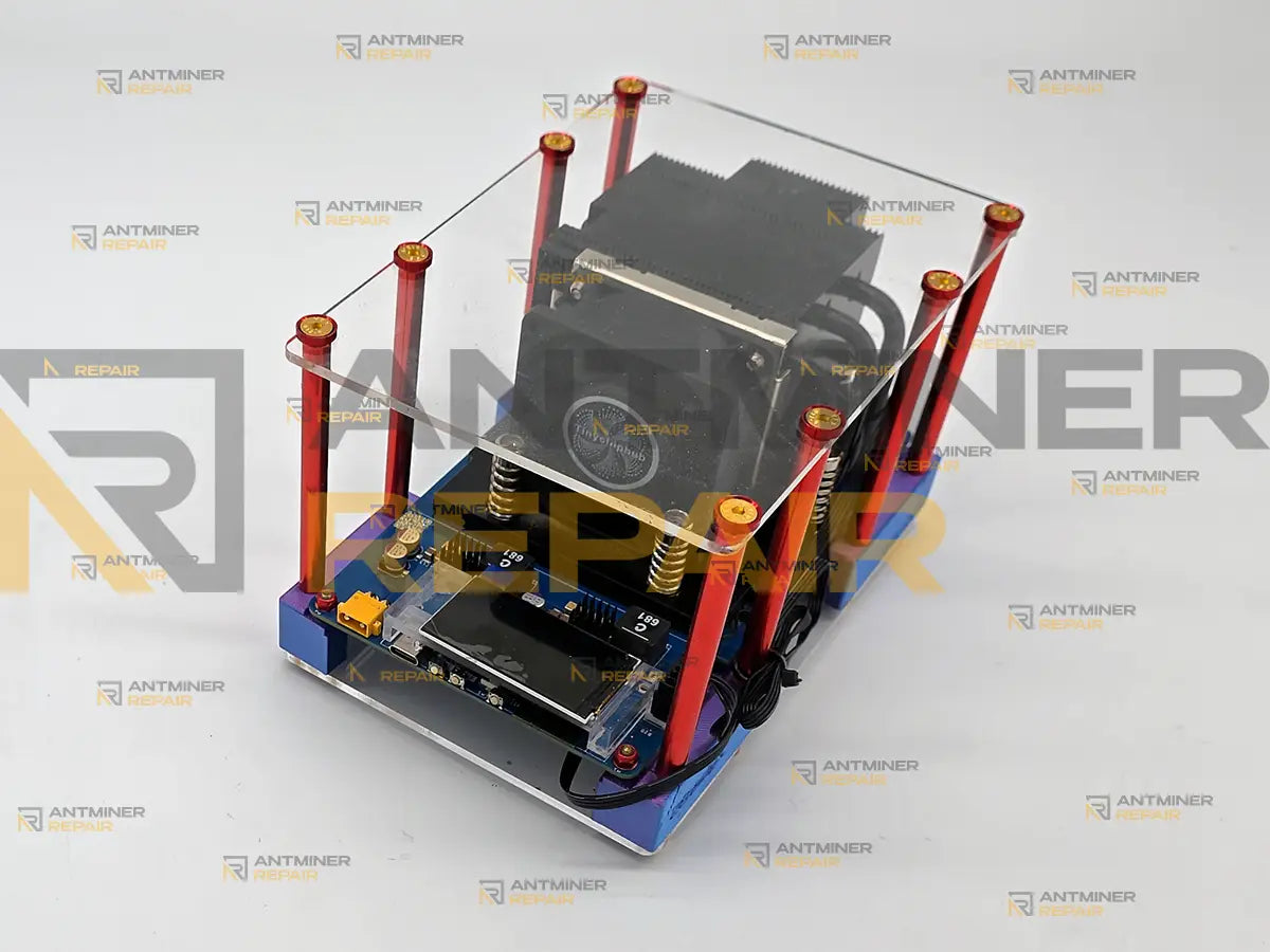 Zyber 8S seen from the display side: 1.9-inch screen, three buttons, XT30 power socket and the 60 mm heatsink fan